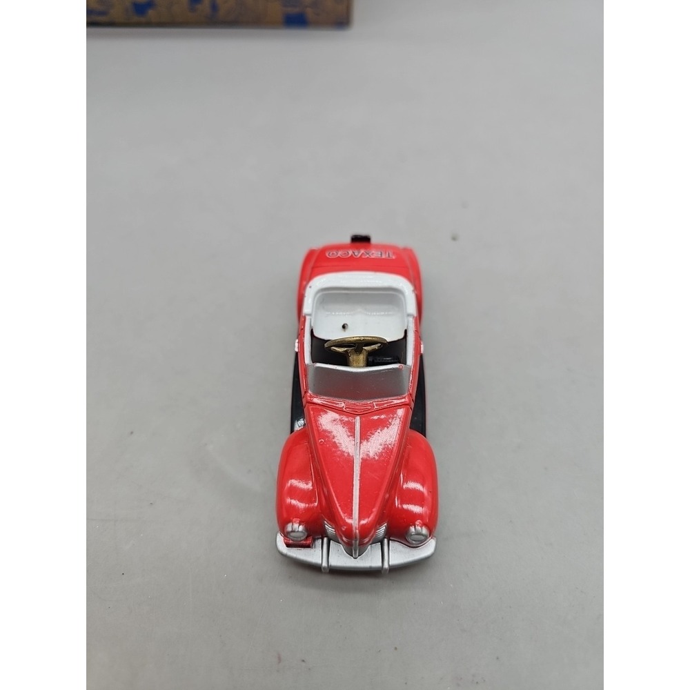 VINTAGE GEARBOX TEXACO SKY CHIEF RED‎ FORD DELUXE COUPE DIECAST PEDAL CAR